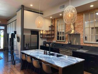 Luxe Main St Loft with Rooftop Lounge and Balcony - 2