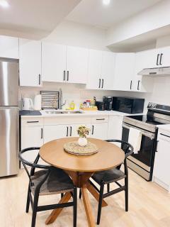 Cozy home - close to WEM Mall & 20 mins to Airport - 6