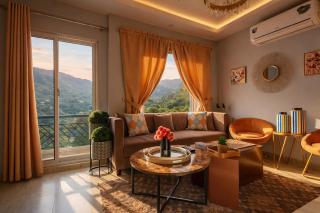 Luxury 3 Bedroom Cottage with Mountain Views - Murree - 7