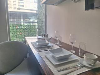 UrbanHost 1 Central & Cozy apartment-hotelGEN - 1