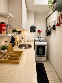 Flatiron Bright 1BR with living room, Top Floor Best location in FANCY Manhattan - 2