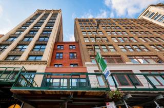 Flatiron Bright 1BR with living room, Top Floor Best location in FANCY Manhattan - 3