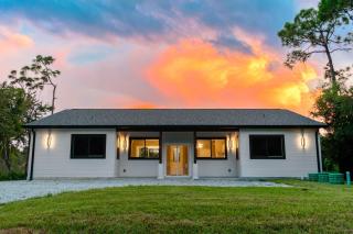 Modern 4BR4BA Home Near Beach and Cruise Port - 0