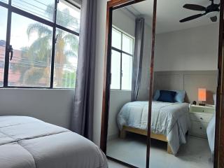 Casa amplia para grupos Remodelada y centrica - 1