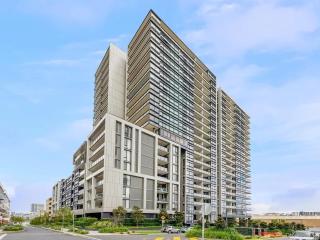 Your Luxury Weekend Getaway in Wentworth Point - 9