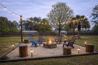 Family Country Retreat w Pool, Games & Fire Pit - 9