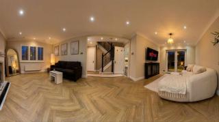 Modern Detached Home with Hot Tub & Infrared Sauna - 3