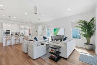 NEW Family Luxury Sea Peace 4 Bikes Lakefront - 8