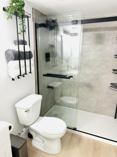 An Exquisite One-Bedroom Guest Suite - 4
