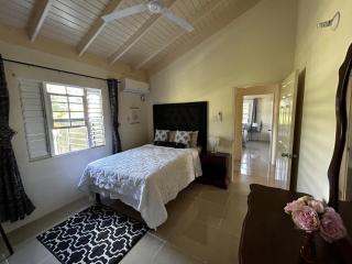 Chatéau Noir Drax Hall Country Club Gated Complex - Steer Town - 9