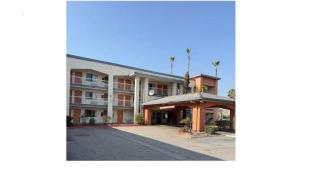 TrueStay Inn - 8