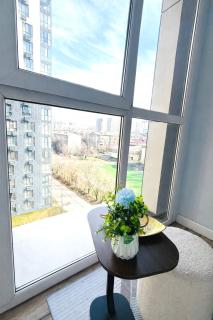 Рядом с Метро, по Абая - 0