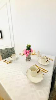 Рядом с Метро, по Абая - 8