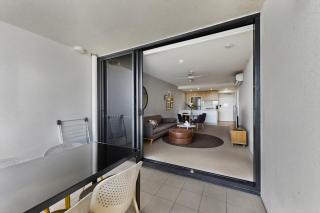 Hamilton Portside Luxe Level 5 - 8