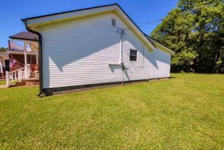 Brighton Bungalow Historic Town Square Charm Near Memphis Sleeps 6 - 5