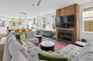 Music Manor, 3-King Beds w Pool,mins to Beach&D - 8