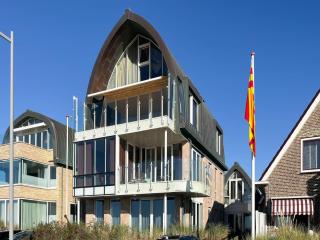 Modern Coast Villa with Private Patio - 6