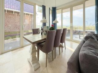 Modern Coast Villa with Private Patio - 7