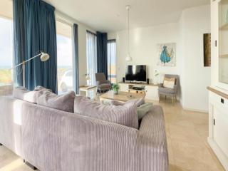 Modern Coast Villa with Private Patio - 4