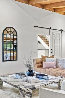 Villa Syrene Pool and Spa Retreat - 8