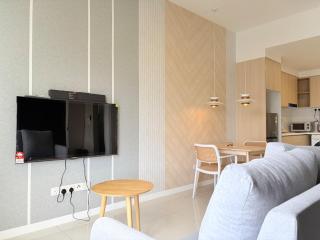 Cozy Luxury Couple Suite at Tropicana Metropark - 2