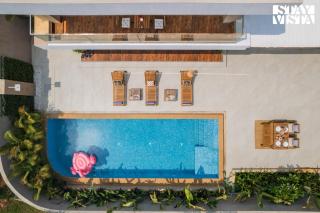 StayVista's Amelia - 5BHK Villa with Bar & Alfresco Dining - 1