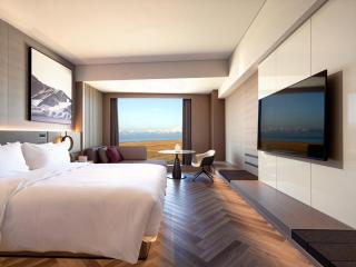AC Hotel by Marriott Xinjiang Sayram Lake - 2