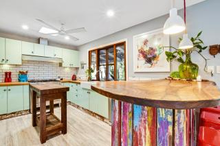 Coastal Vacation Home Ideal for Large Groups - 8