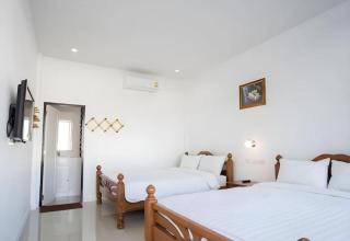 7-Bedroom Villa with XXL Pool for Groups of Friends - 6