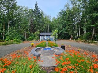 Olympic Gateway RV Site -- Private, easy US-101 access, creekside trail with lake access - 9
