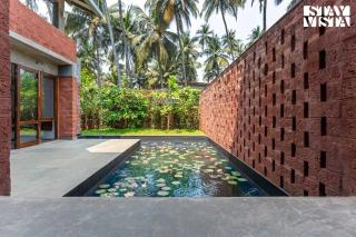 StayVista's Bricks and Tides - Aravi Beachfront Villa - 6BHK with Beach View - 5