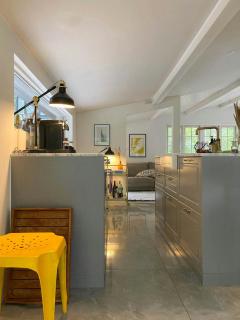 Nature-Inspired Summer House Close To The Beach - 0