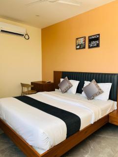 Hotel Icon Petlad -  - 9