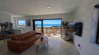 Wonderful Seaview Apartment - 5
