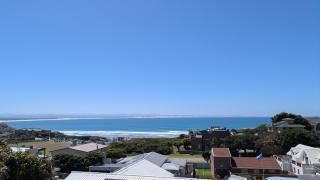 Wonderful Seaview Apartment - 9