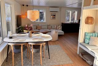 Lovely Holiday Home With Garden Near Water - 8