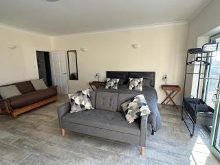 Sharpley Hall Garden Studio not far from Seaham Beach offering Quiet Private Stay with Secure Parking - 5