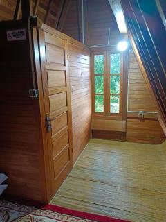 Rumah kayu Cikareo Antonio Monroe - 1