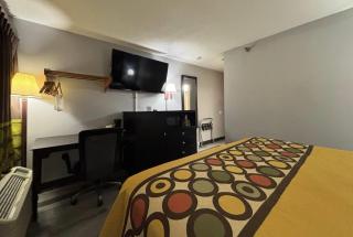 Super 8 by Wyndham Chenoa - 6