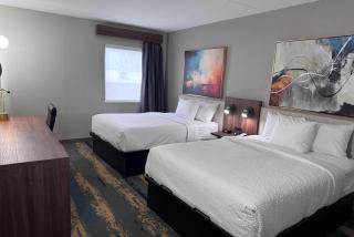 La Quinta Inn & Suites by Wyndham Miamisburg Dayton South - 1