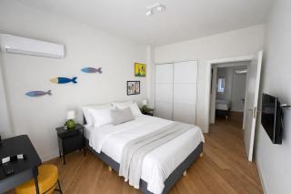 Central Luxury 2BR Stay Walk to Sea WiFi - 4