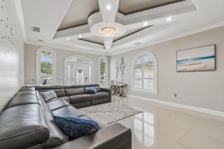 3br,3ba home near Downtown and Airport, Walk to the Stadium - 0