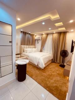 Eminoky Shortlets - 0