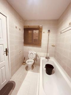 Eminoky Shortlets - 1