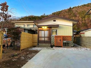 信玄小屋一号 駅5分の好立地 リノベ済古民家 駐車場付 最大7名宿泊可能 - 0