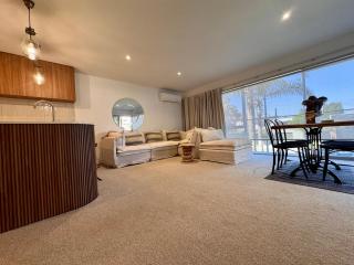 Modern Beach Apartment with Pool & Location - Mount Maunganui - 8