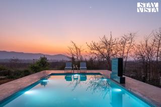 Whispering Trails by VEO, StayVista - 5BHK Mountain-View Villa with Garden - 9