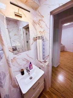 Victoriei Central Apartment by Prestige Stay - 4
