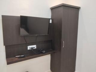 Butterflyi - near Kashi Vishwanath temple - Booking will be confirmed after advance only - 7