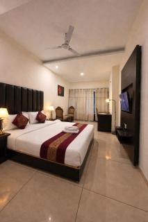 JB Residency Hotel & Banquets !! Top Rated Family Hotel in Chandigarh Tricity - 8